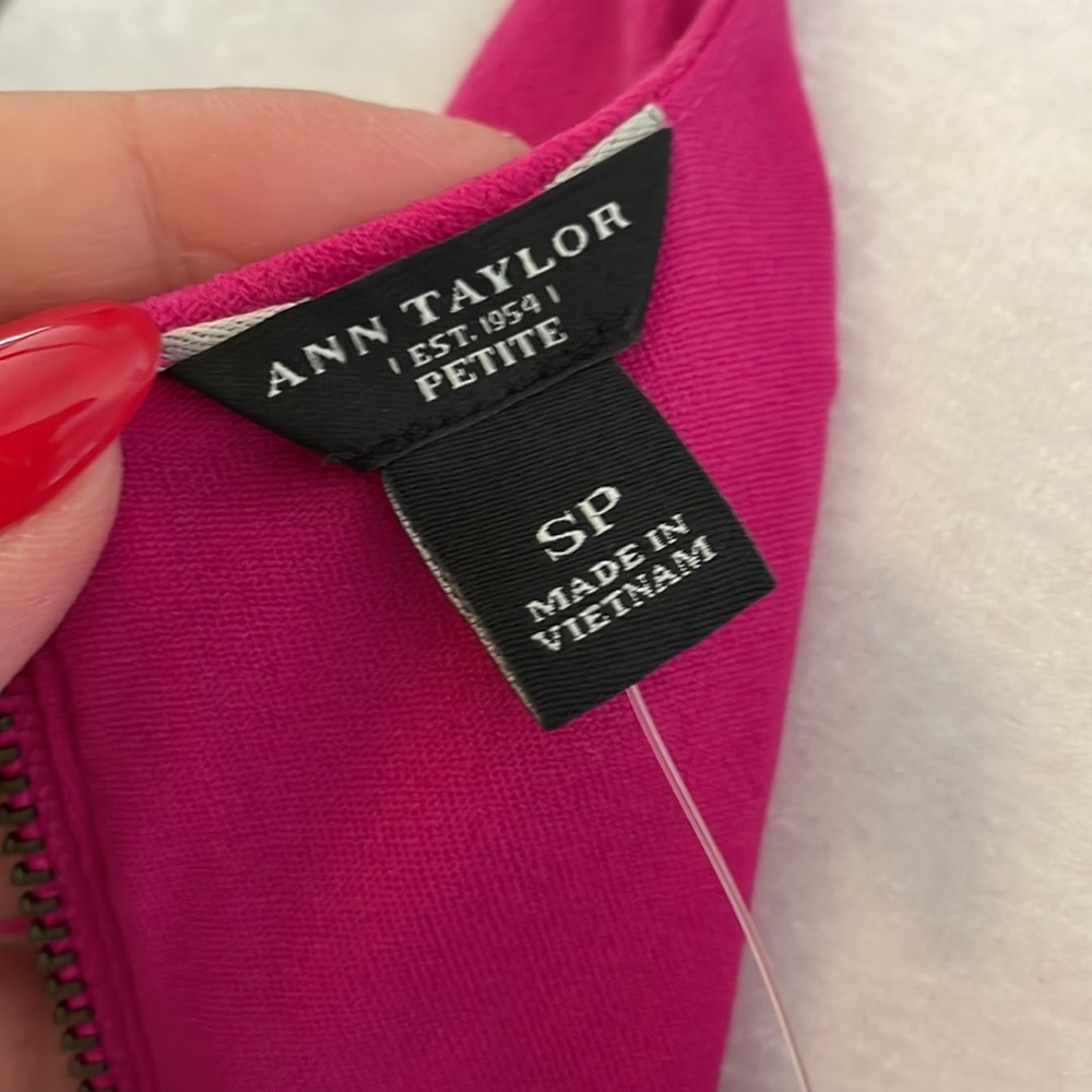 πNEW ANN TAYLOR Top - Picture 4 of 8